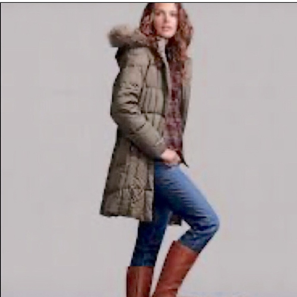 Eddie Bauer Lt Brown Lodge Down Parka. Fits smalll